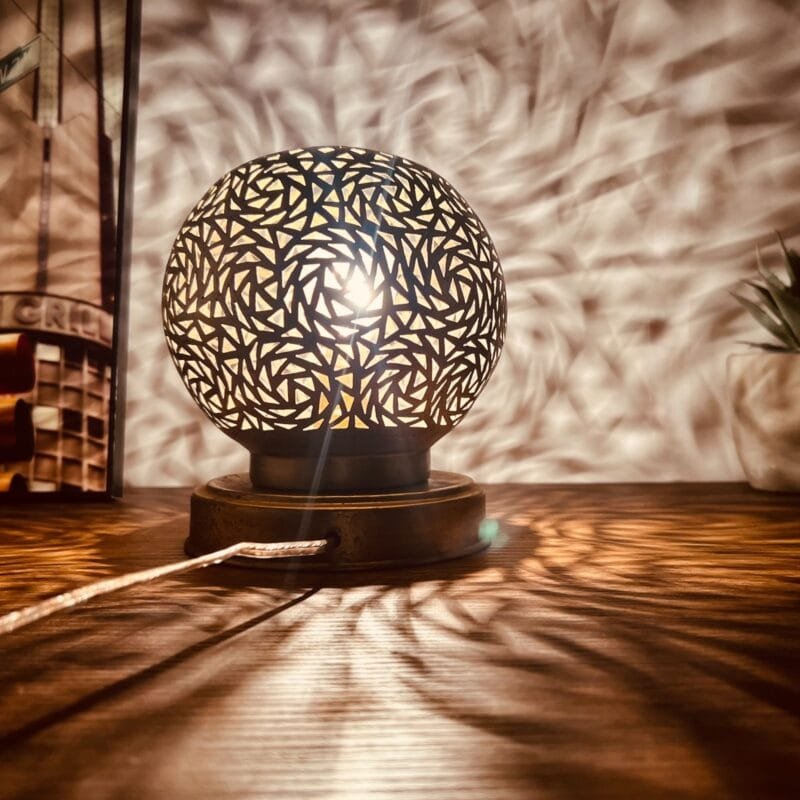 ball shaped table lamp